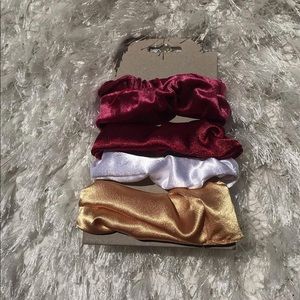 Scrunchies * A SETTTTT of 5*